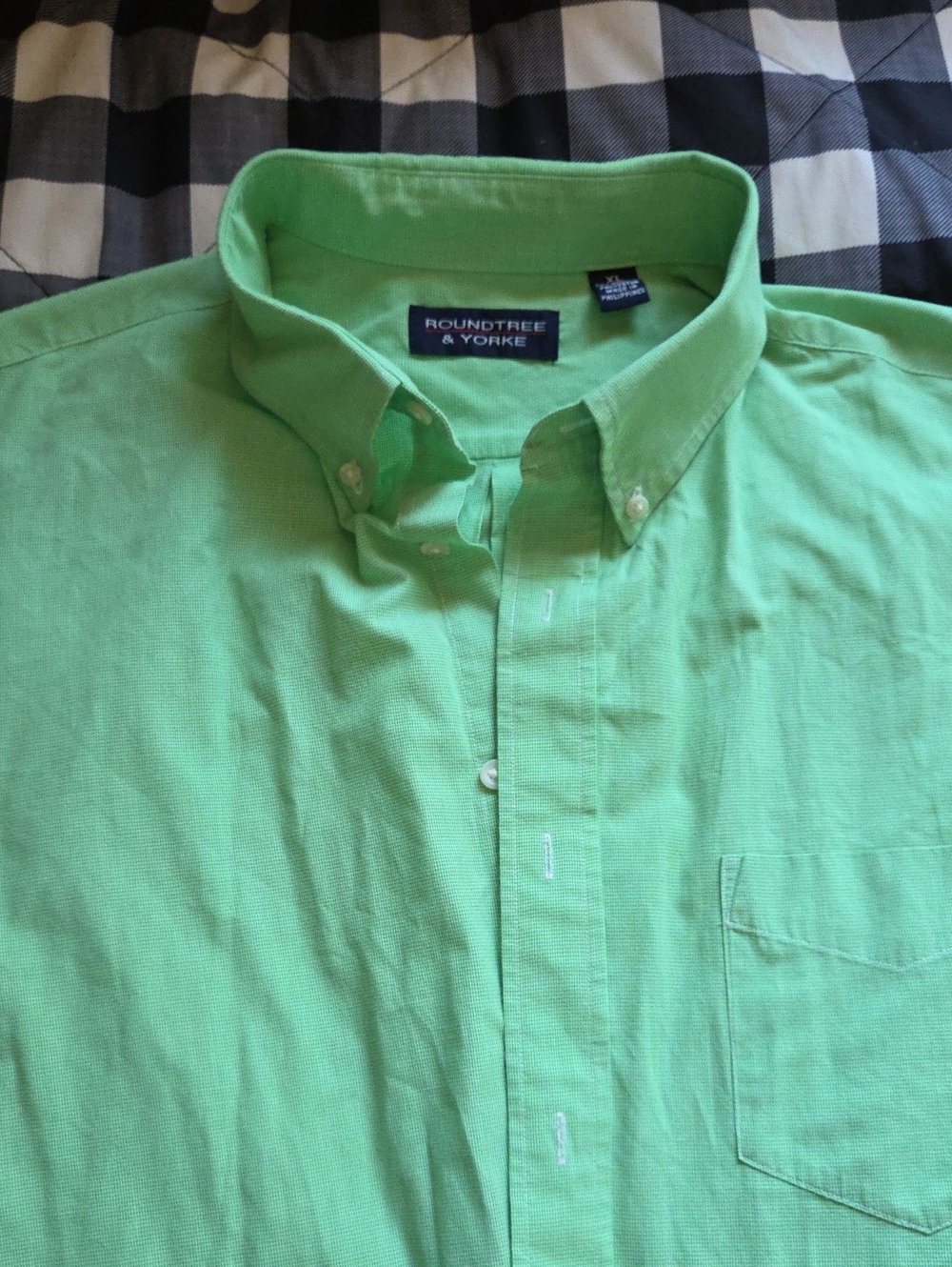 Roundtree & Yorke Men’s Button-Down Shirt in Bright Green M
